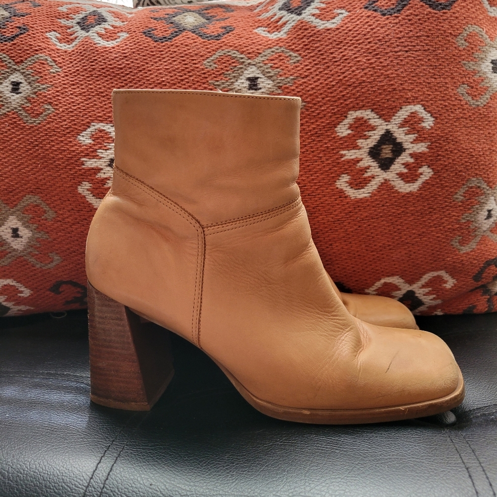 Vintage 70s ankle boots
